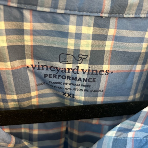 Vinyard vines XXL performance button up - Picture 2 of 3